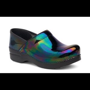 Dansko Professional Clog  *Petrol / Oil Slick*